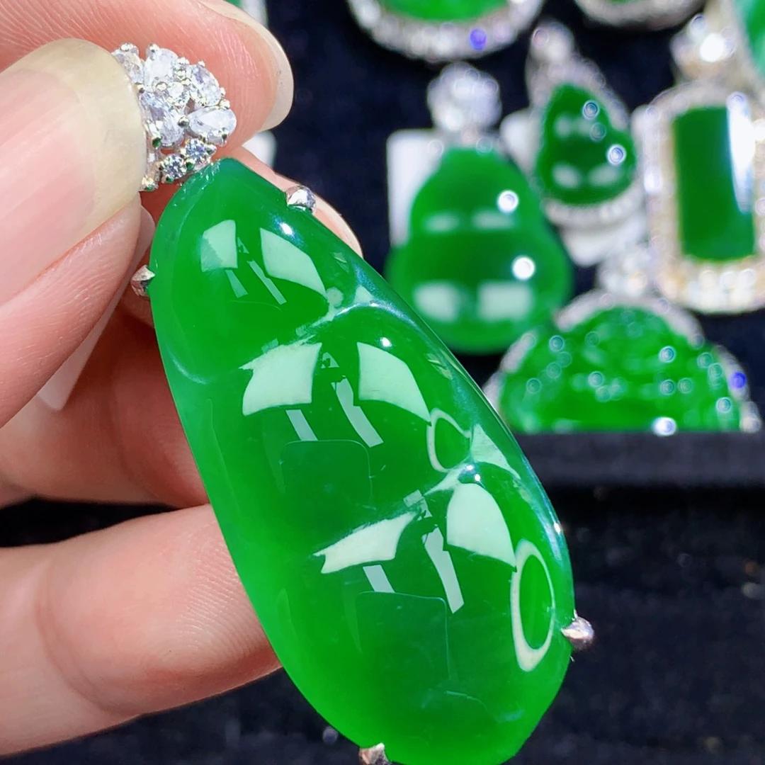 翡翠银S925镶嵌颈饰翡翠