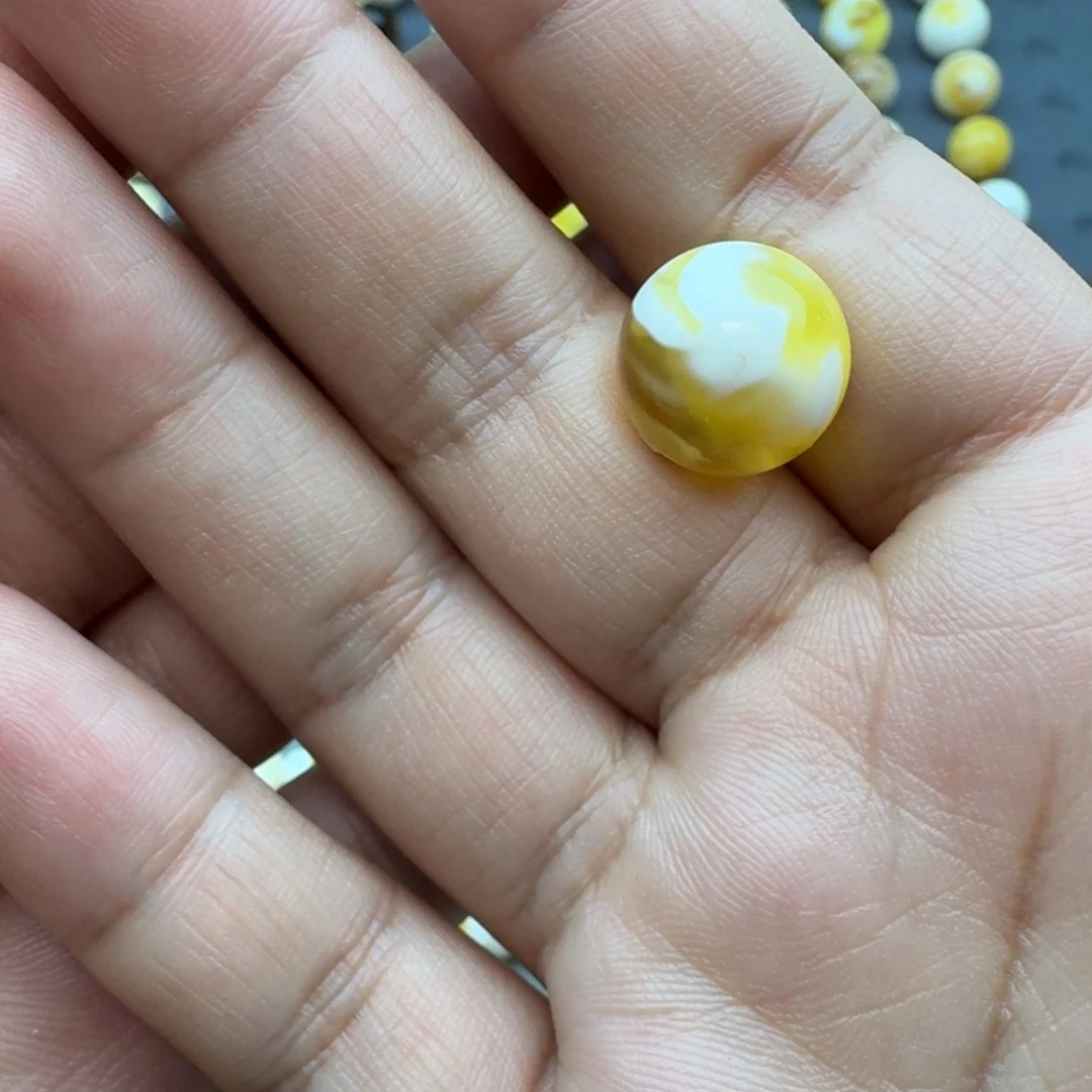 琥珀未镶嵌裸石微瑕，14圆珠溶洞
