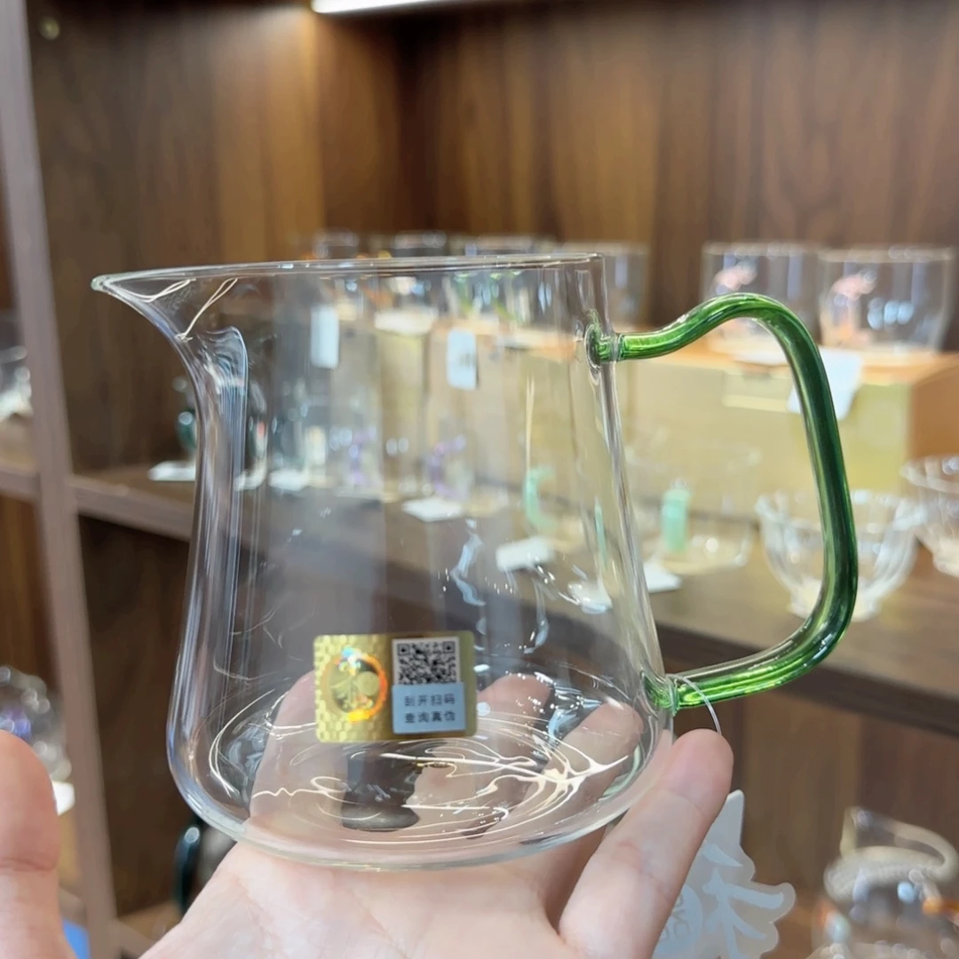 禾器卓然湖绿色。。。