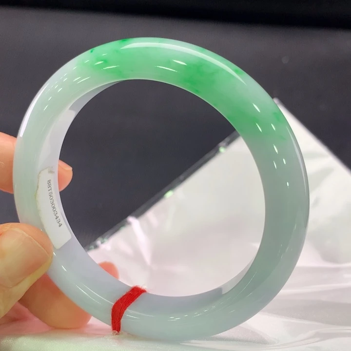 翡翠未镶嵌手镯正圈55