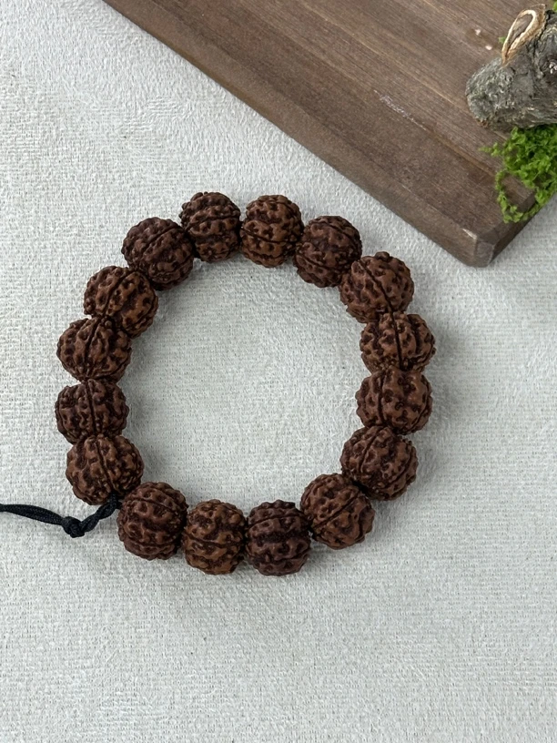 菩提小金刚手串手持纯血霸王花