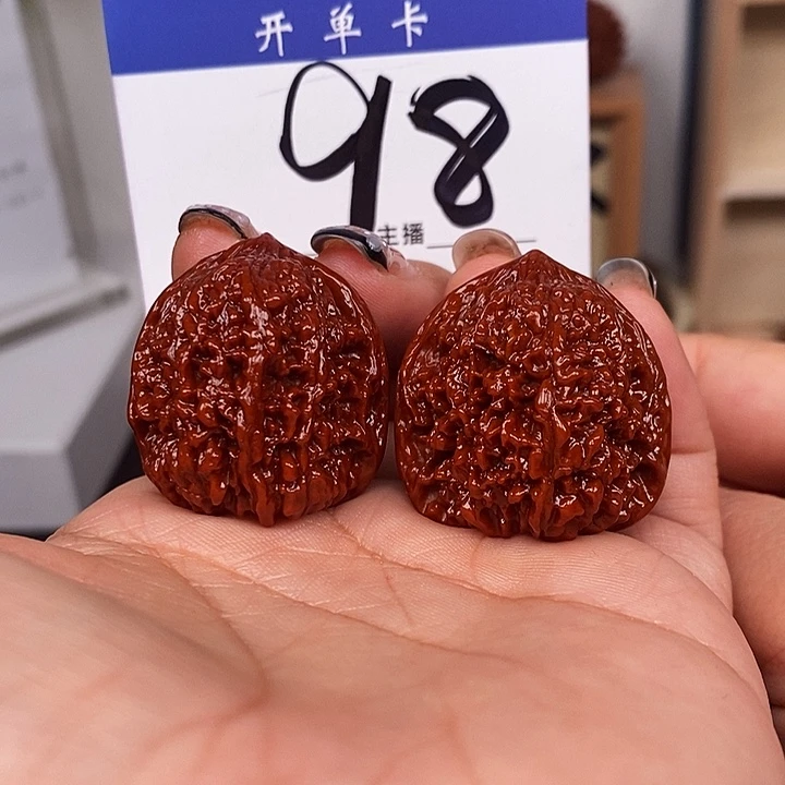 吊坠桃核满天星32机刷s