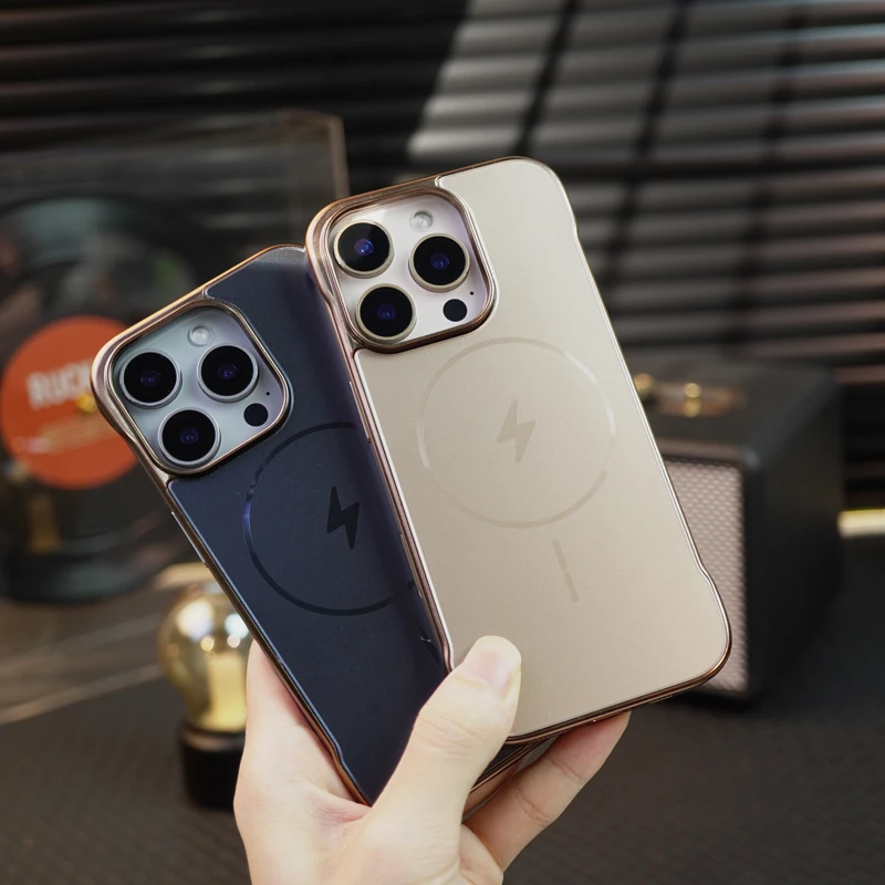 适用iPhone17手机壳磨砂磁吸苹果13/14/15/16promax无边框超薄套