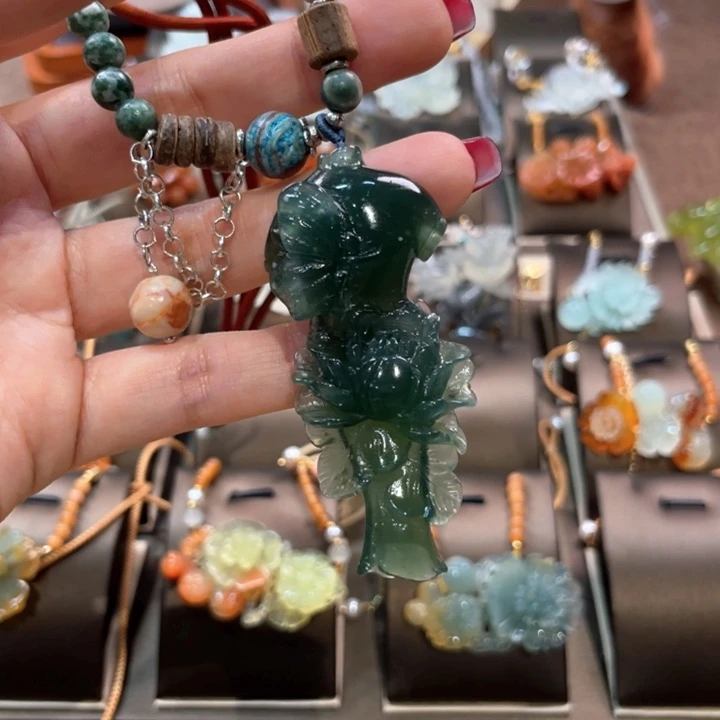 蛇纹石玉未镶嵌吊坠(赠链)