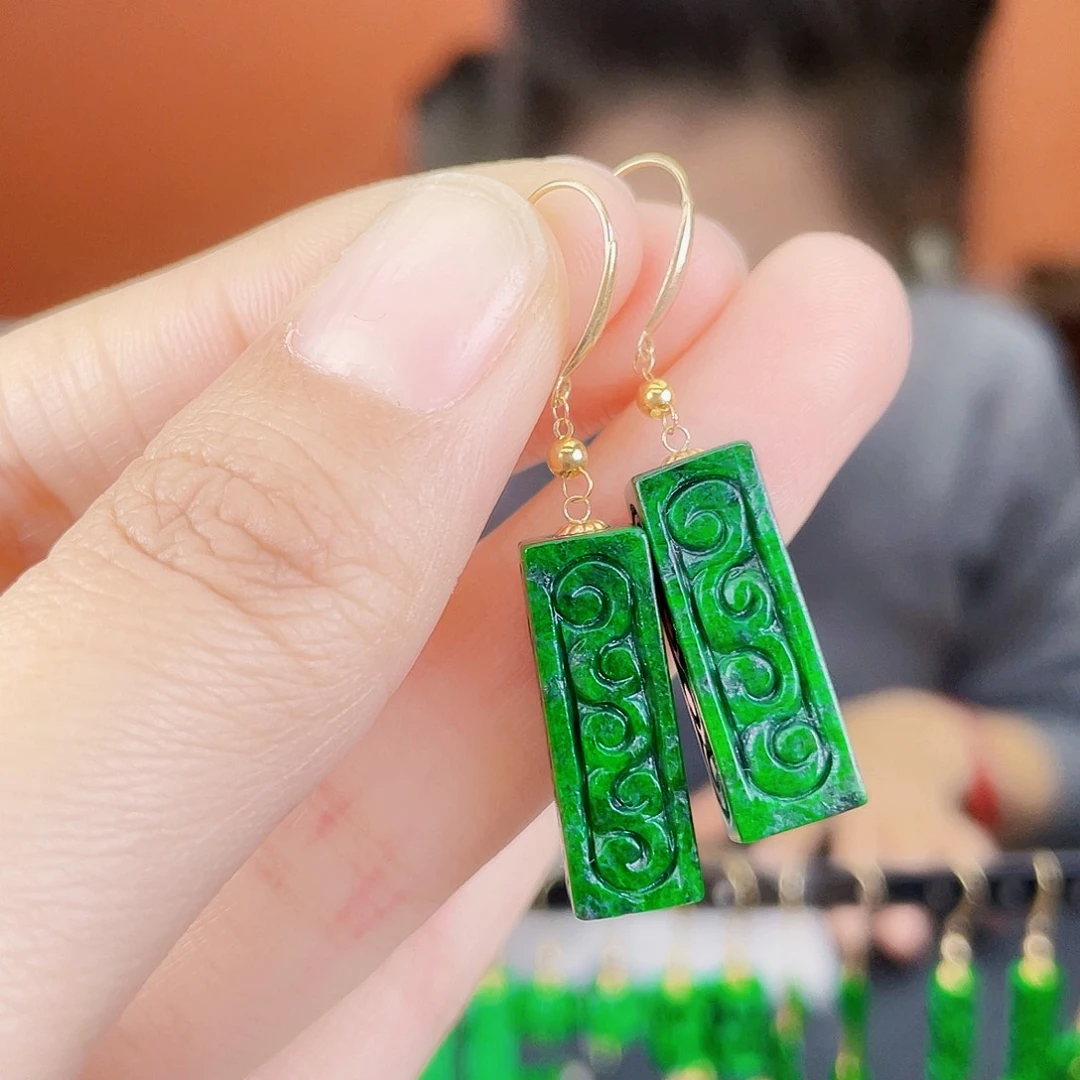 翡翠18K金镶嵌耳饰