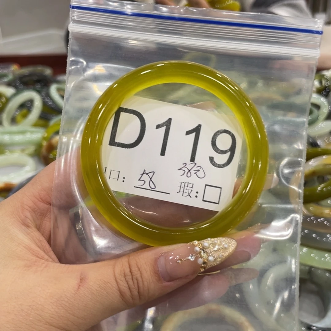 未镶嵌蛇纹石玉颈饰浔*微