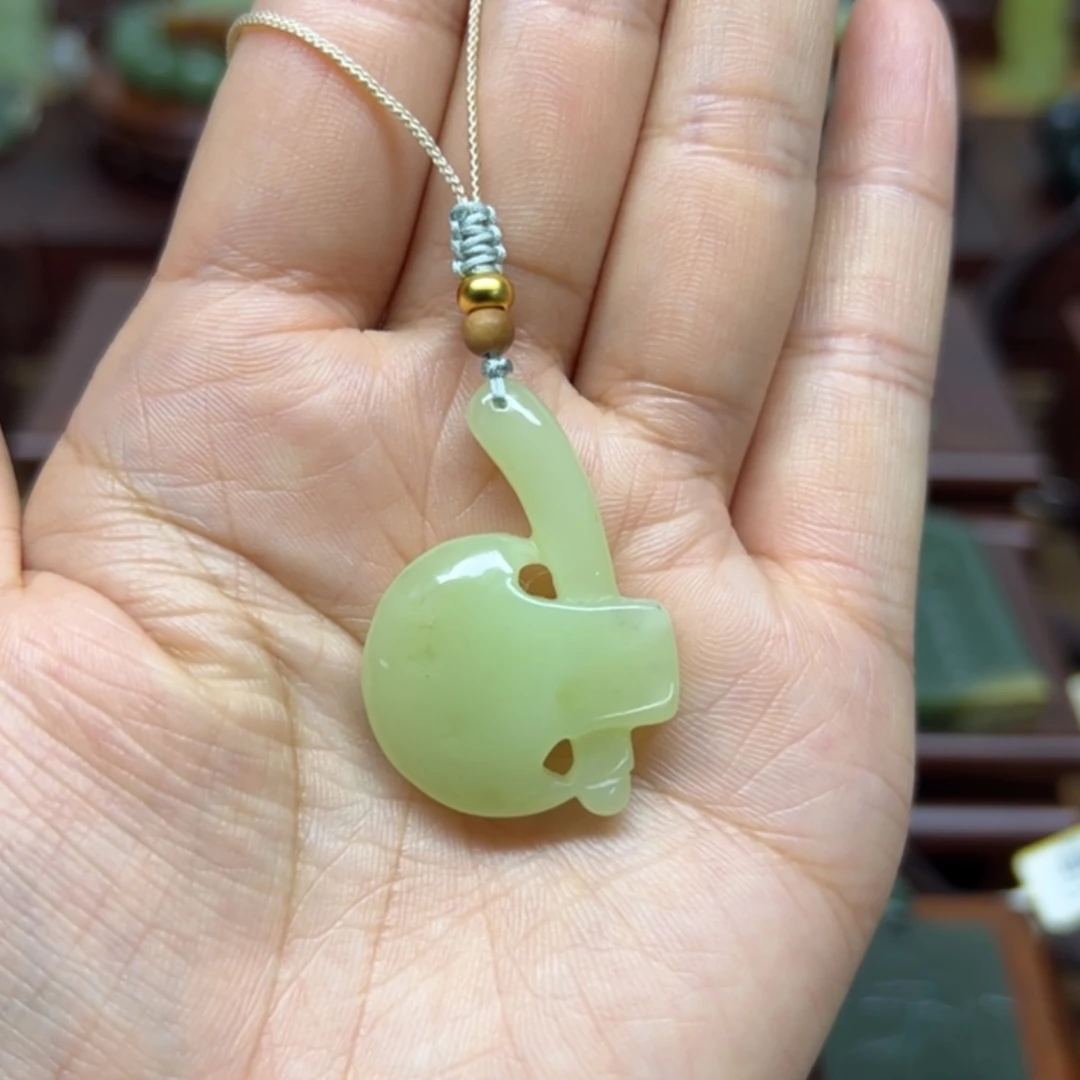 【闪购商品】颈饰未镶嵌岫岩老玉（透闪石质玉）