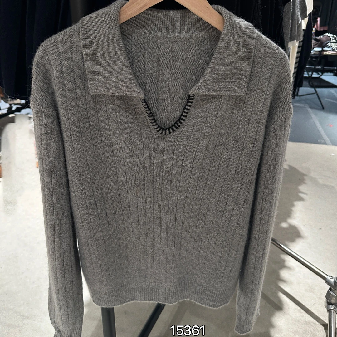 15361（部分无水洗唛，介意慎拍）CHUXUN新款翻领V领针织长袖