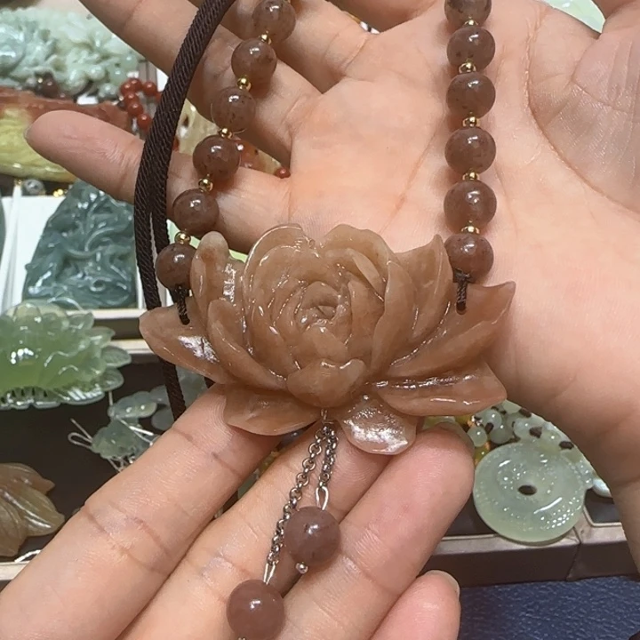 蛇纹石玉未镶嵌吊坠