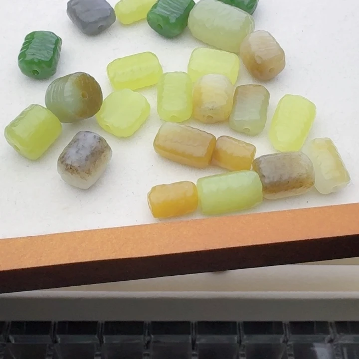 小***e和田玉（糖玉）未镶嵌车挂