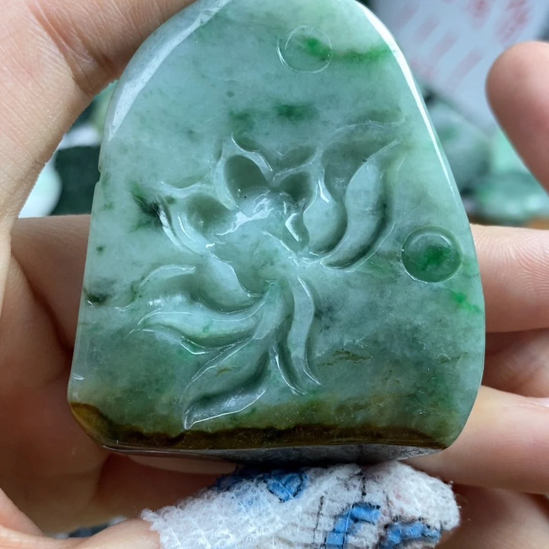 翡翠颈饰未镶嵌吊坠