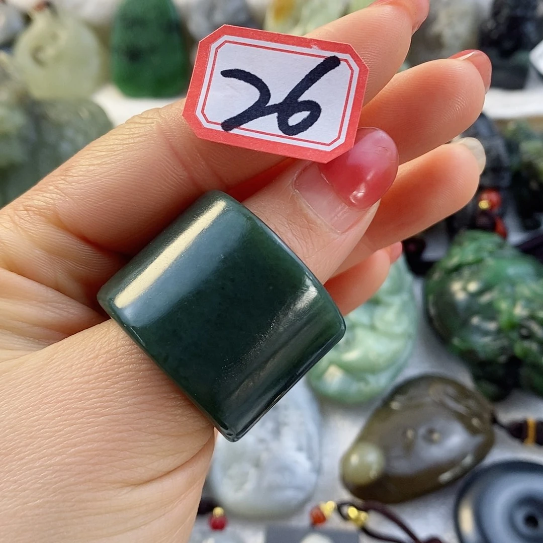 和田玉（糖玉）颈饰未镶嵌