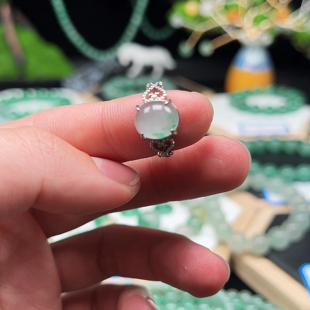 石英质玉戒指合金李*