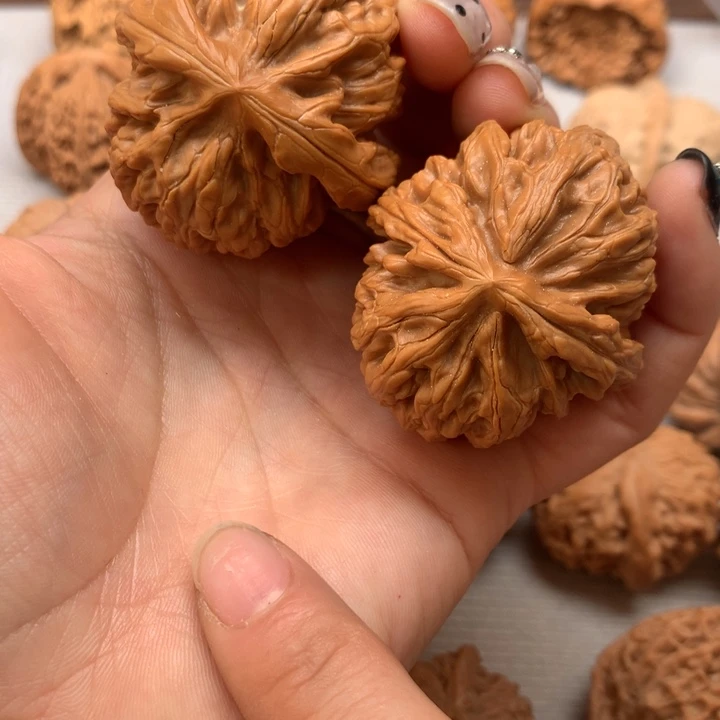 文玩核桃把件红锦鲤42