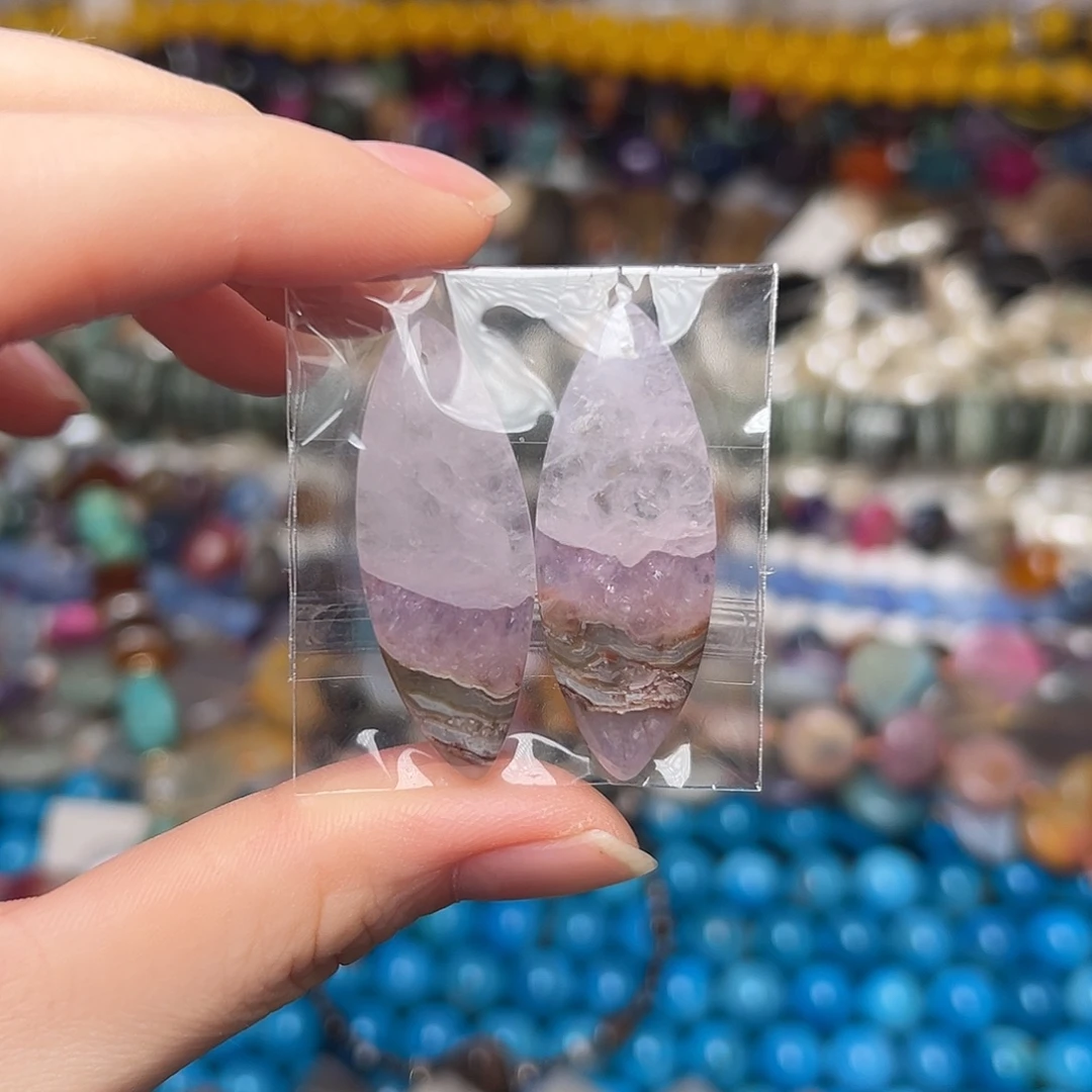 玛瑙/玉髓合金珠宝半成品V644。天然极光玛瑙吊坠一对