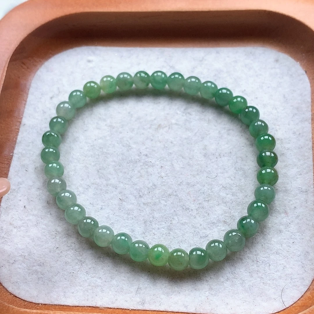 翡翠未镶嵌手串圆珠小绿5.0
