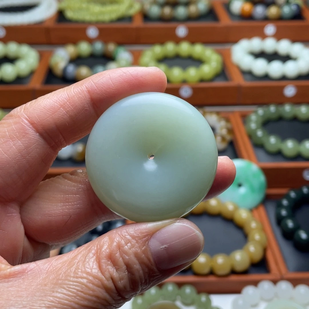 和田玉未镶嵌手串