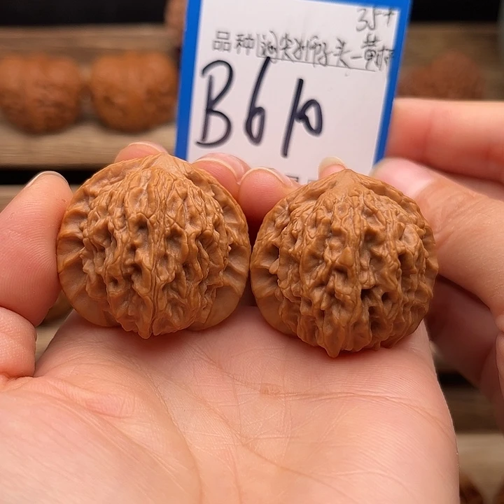 吊坠文玩核桃闷尖狮子头黄杆35