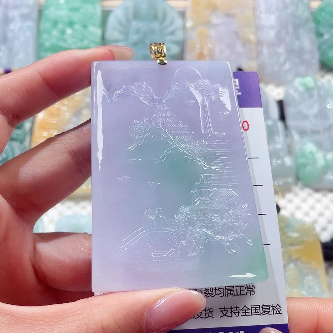 颈饰18K金镶嵌翡翠山水