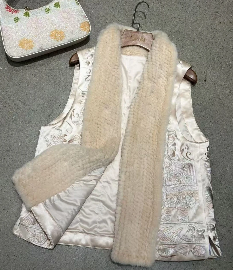 吉祥冬季新款马甲加棉重工刺绣马甲2024D9112-CC