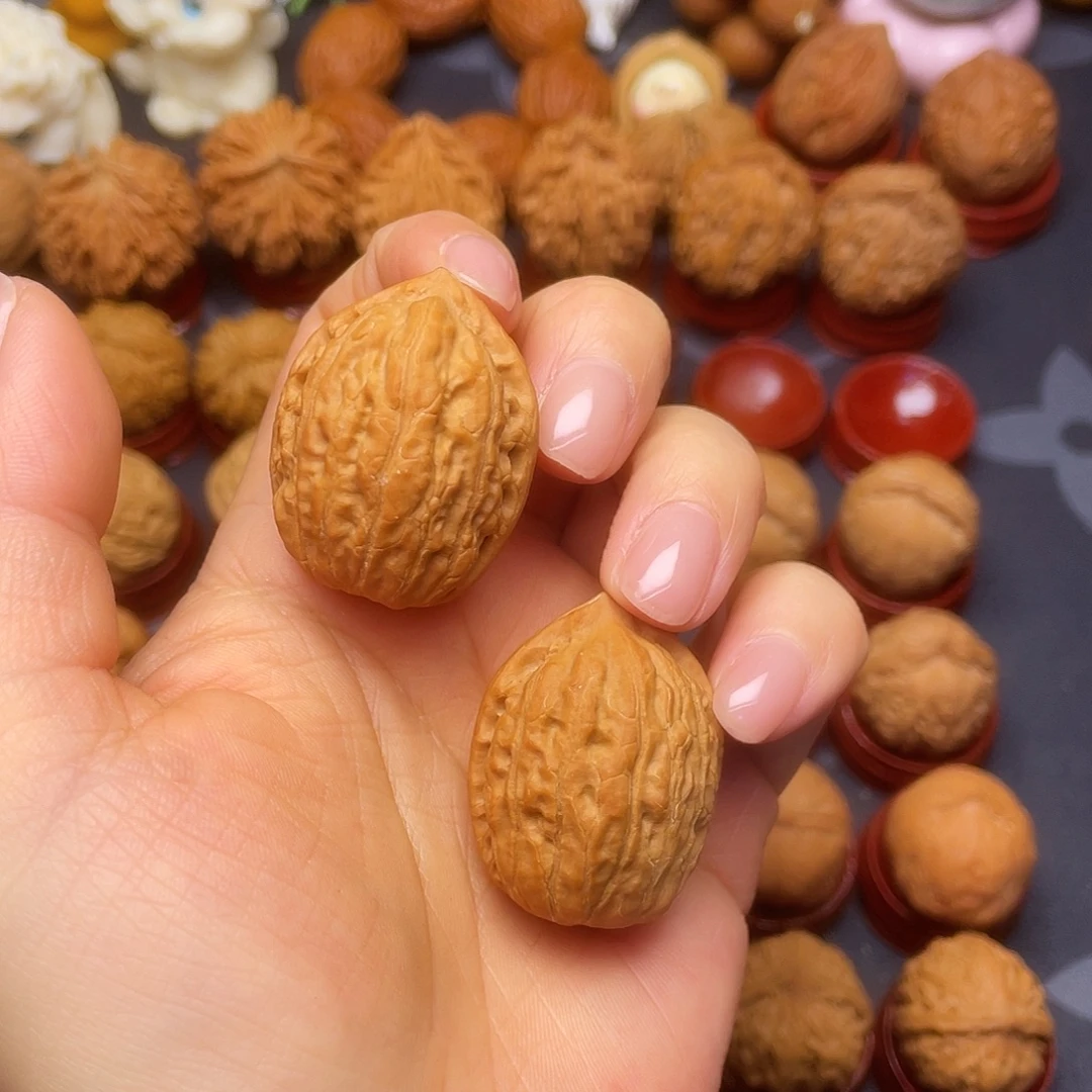 文玩核桃把件013子弹头