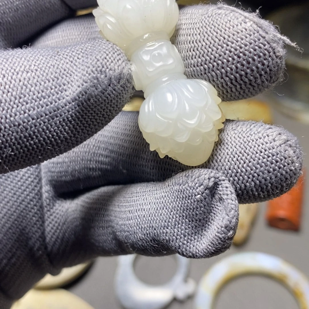 和田玉（糖玉）未镶嵌颈饰
