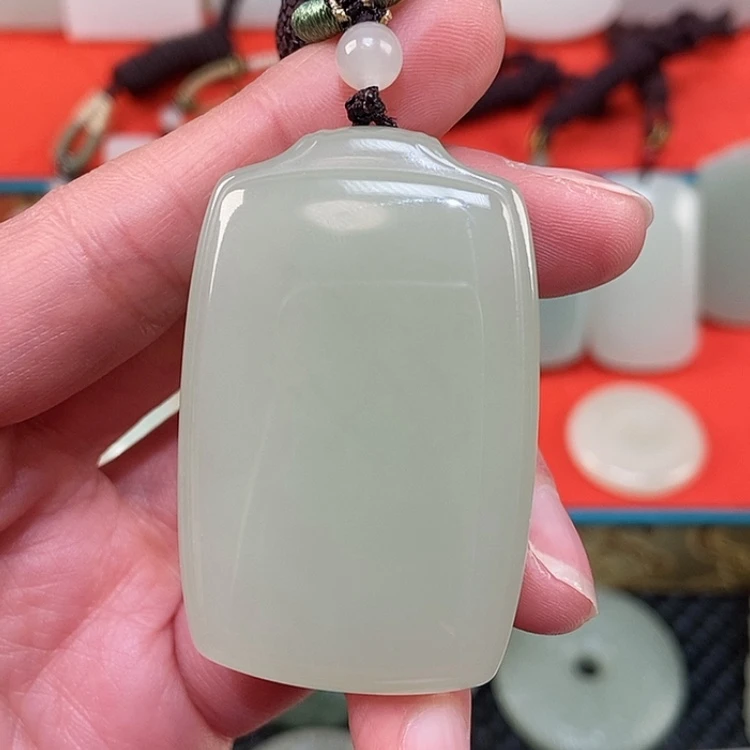 【闪购商品】颈饰未镶嵌和田玉