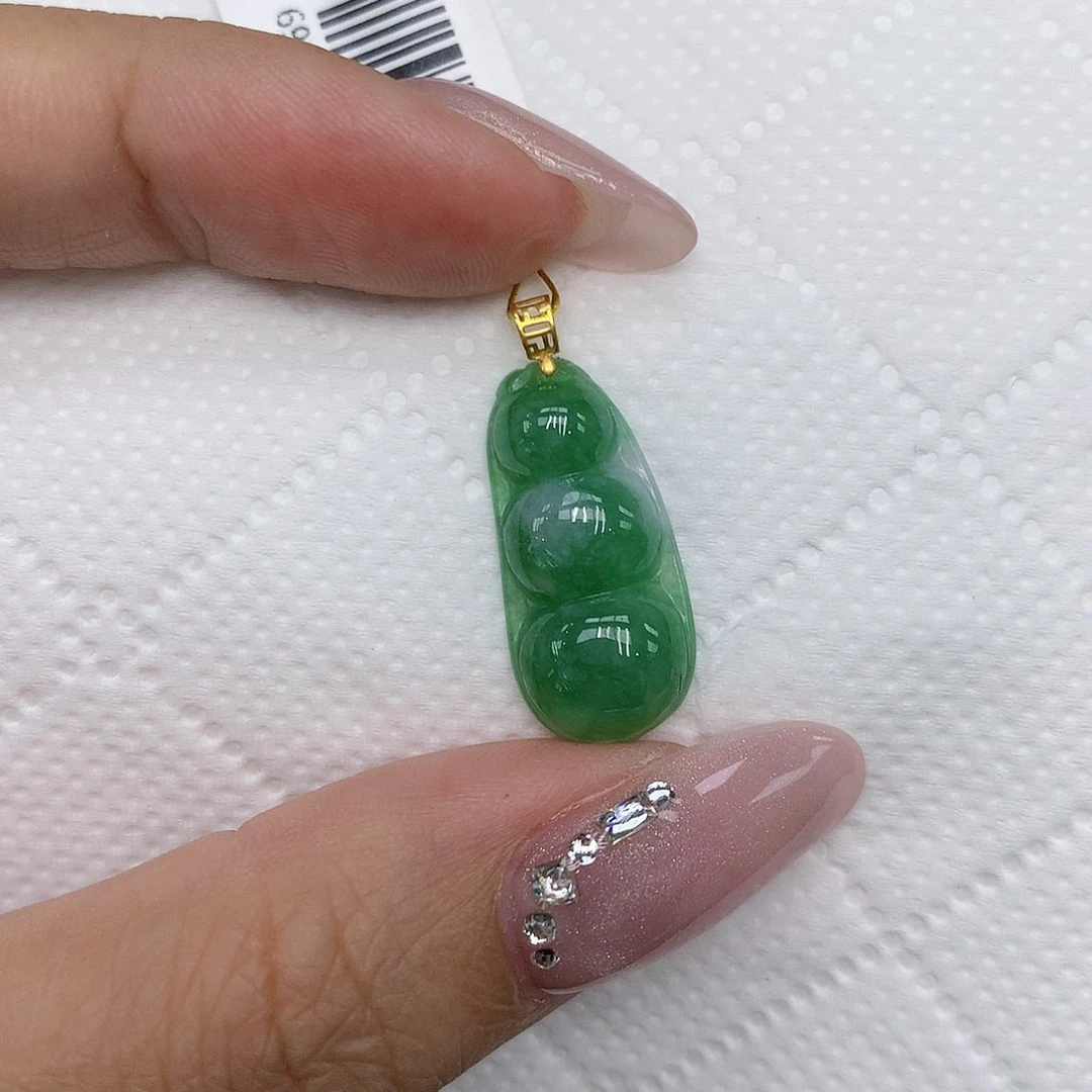 颈饰18K金镶嵌翡翠