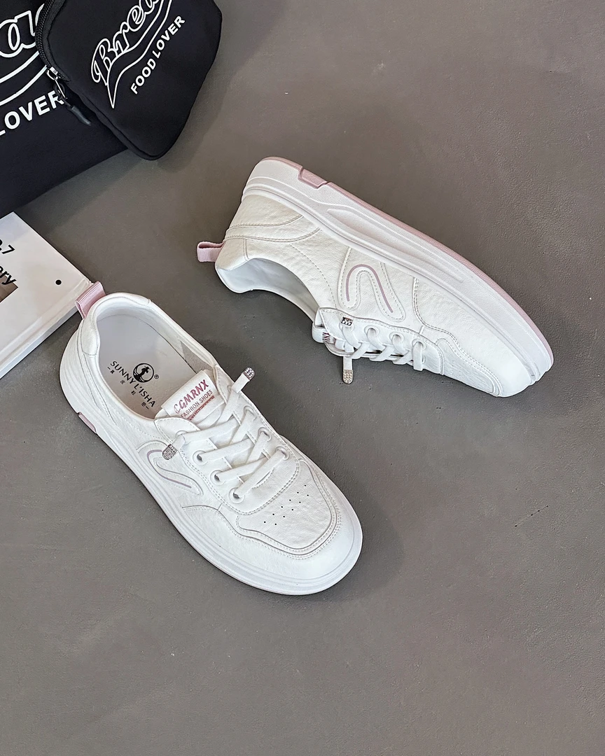 2025秋季新款厚底小白鞋女百搭透气皮面休闲板鞋子时尚百搭潮鞋鞋