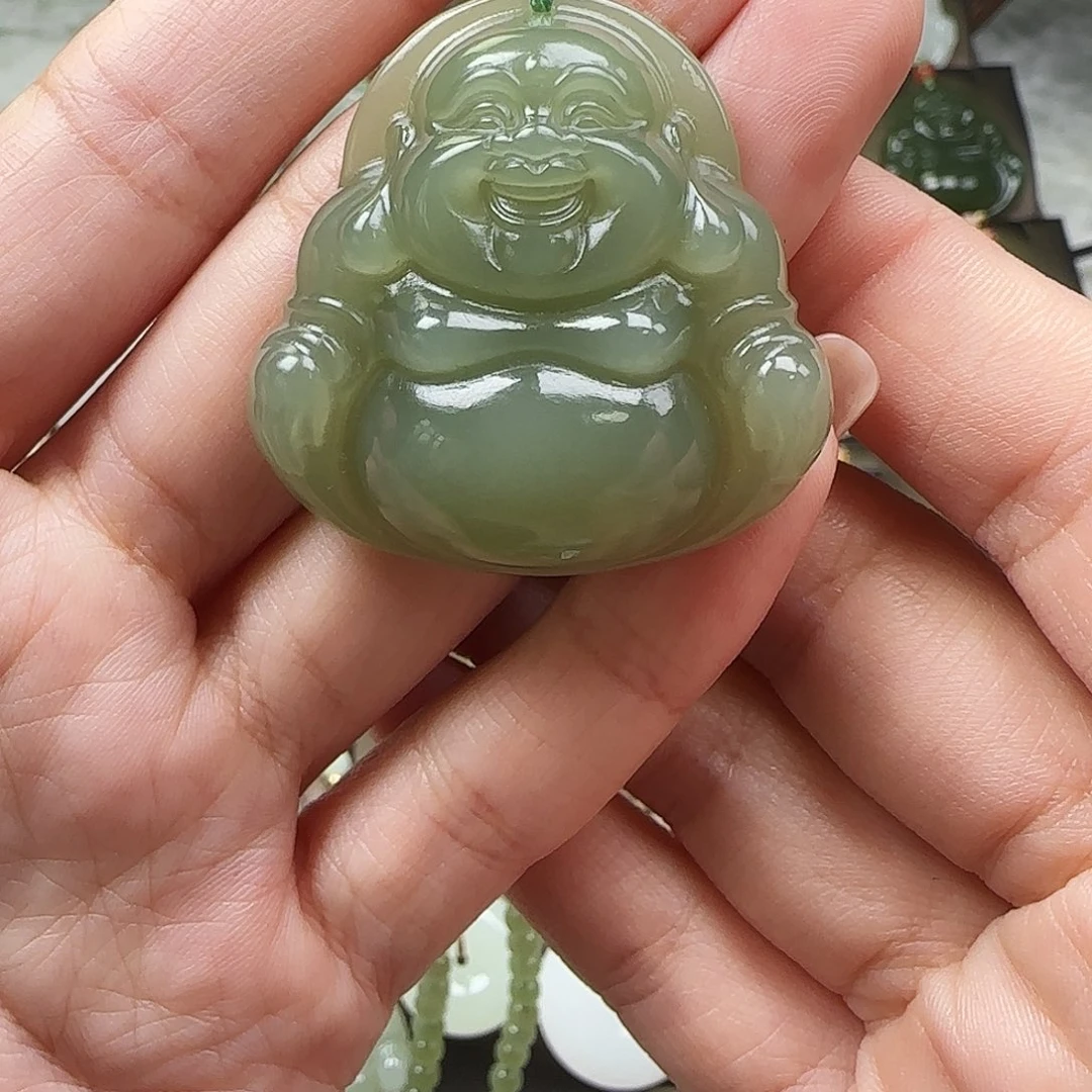 和田玉未镶嵌吊坠(赠链)