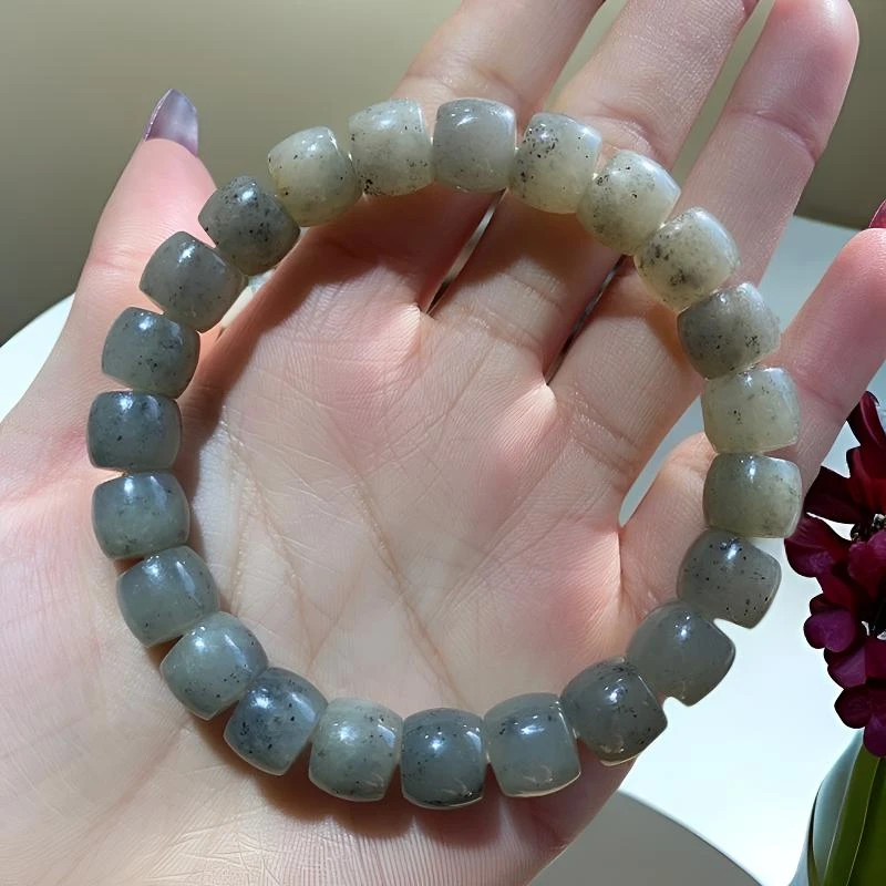 和田玉纯天然老型直切青花手串