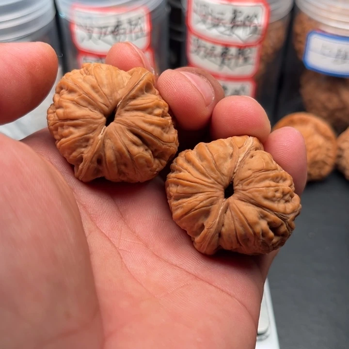 文玩核桃把件元宝40