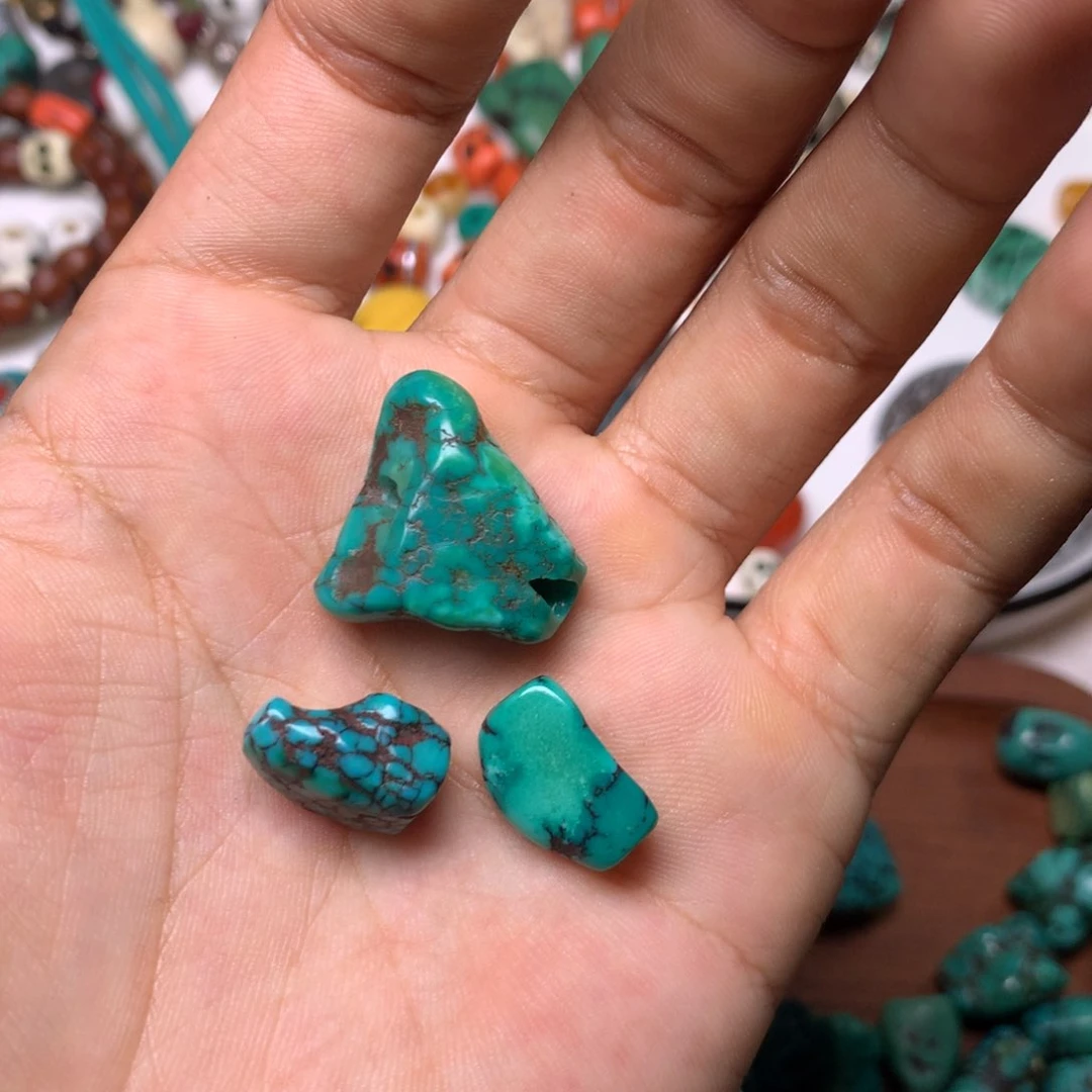 欣***宝玻璃颈饰藏传小元素