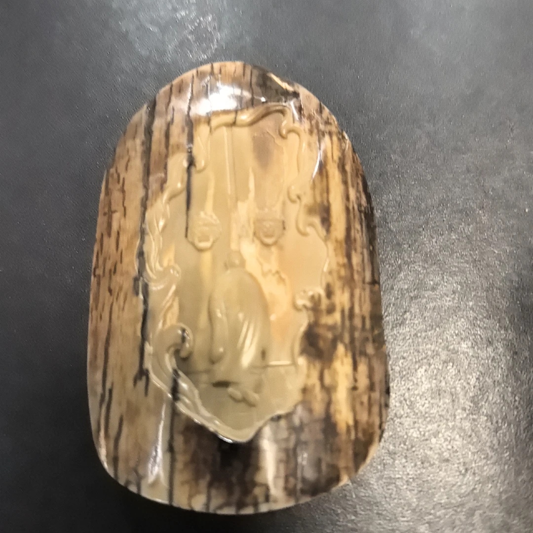 猛犸约72克雕刻件TC944