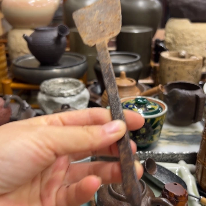 铁铲铲灰用的是铁