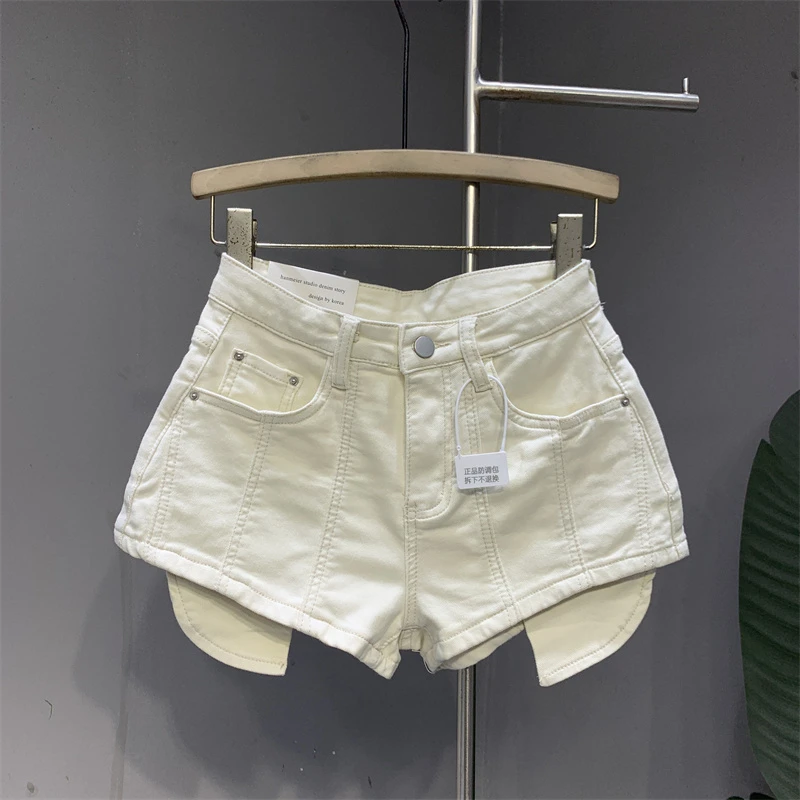 杏色外漏口袋水洗牛仔短裤女2025夏季新款修身A修身直筒热裤