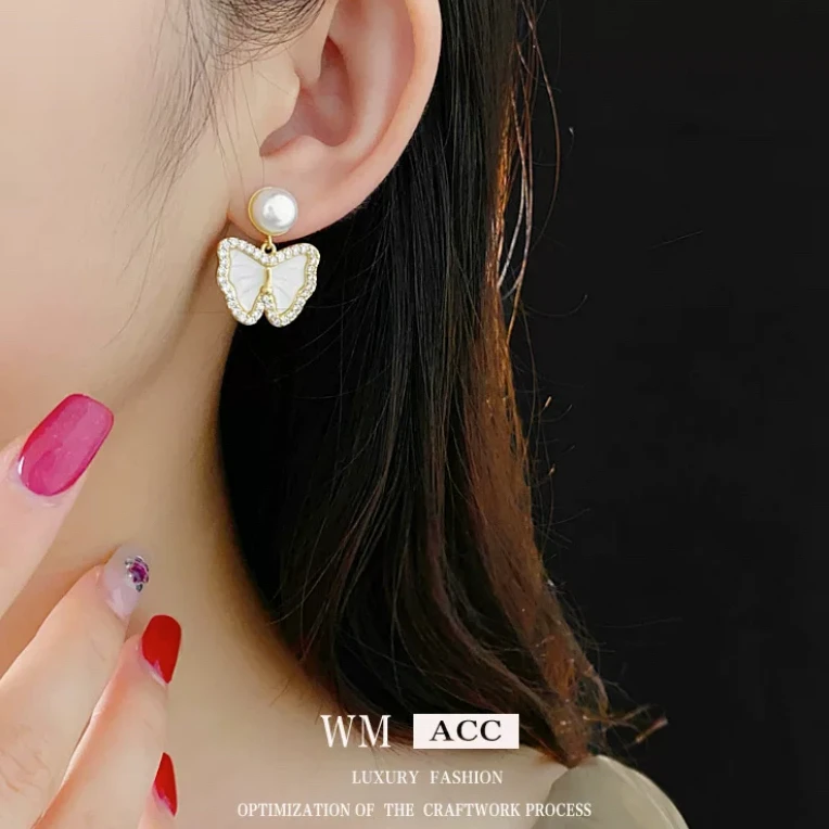 铜合金耳饰 《货号8767》小众高版本蝴蝶耳钉