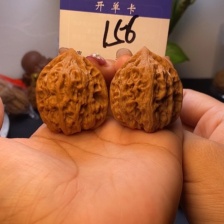 吊坠桃核老树鸡心38无刀痕s