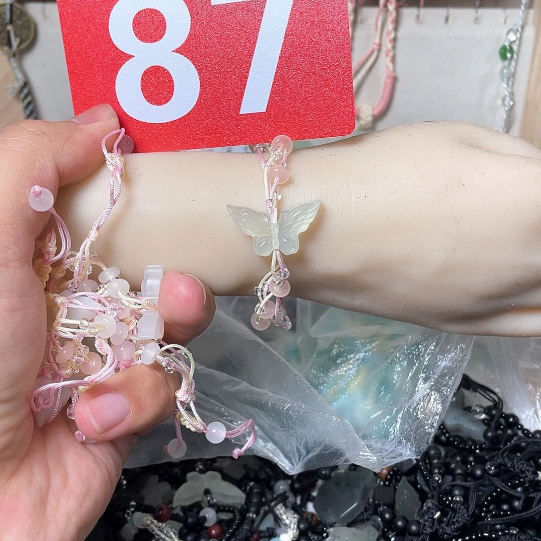 蛇纹石玉颈饰合金