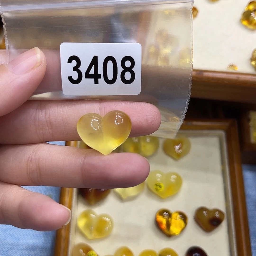 琥珀未镶嵌珠宝奇石