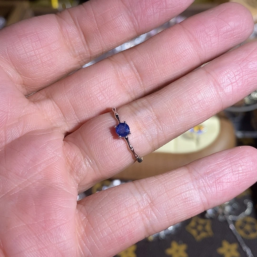 牛***丁蓝宝石银S925镶嵌戒指4.3mm竹节款