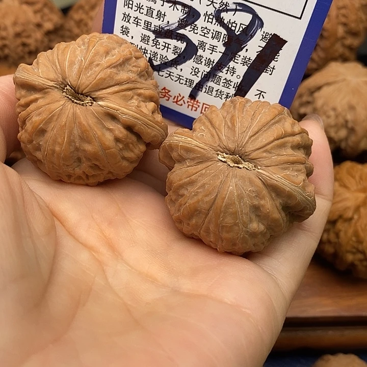 你***好桃核吊坠铁锤狮子头40