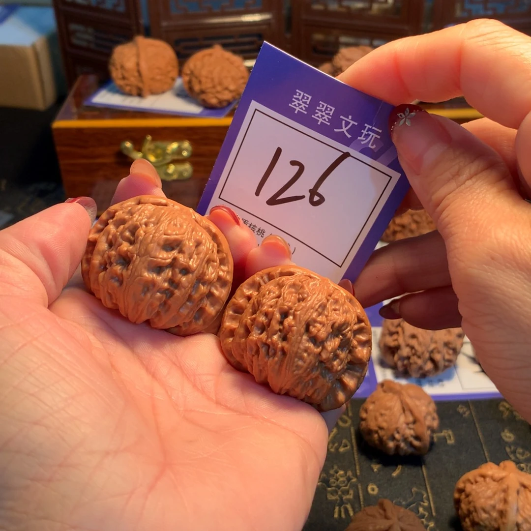 文玩核桃吊坠126号白狮子4.1