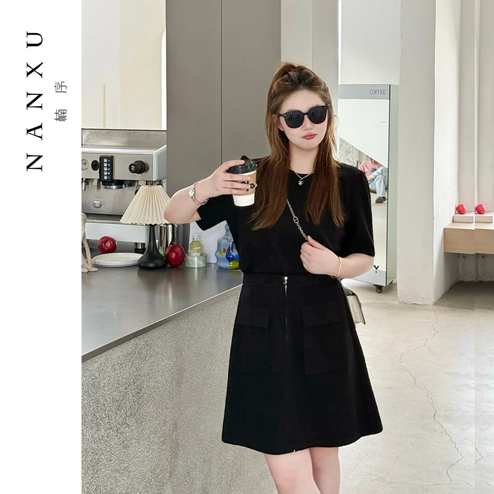 楠序微胖女装 2025年夏季新品休闲减龄时尚黑色百搭连衣裙YZ36673