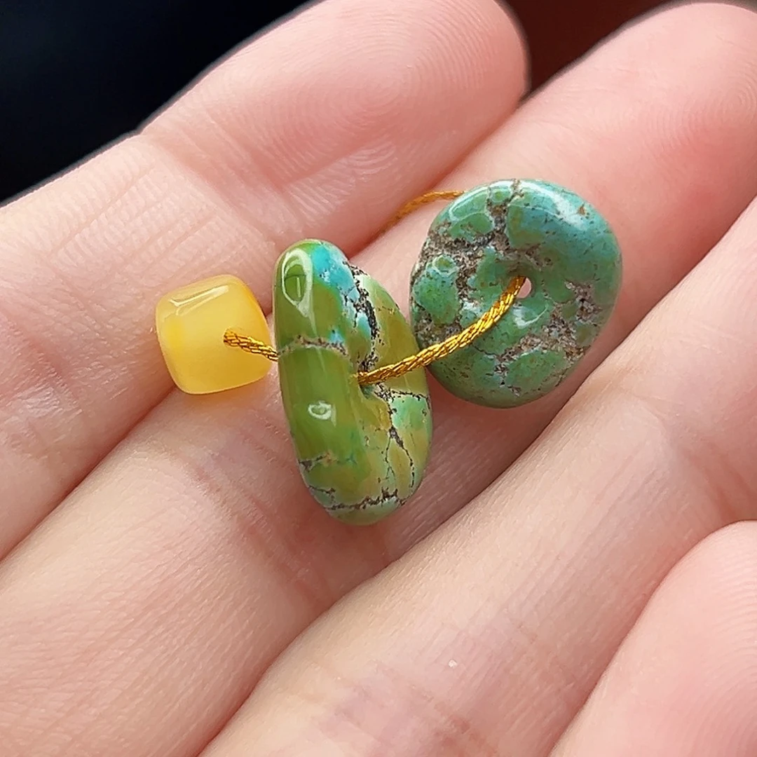 蜜蜡未镶嵌珠宝奇石