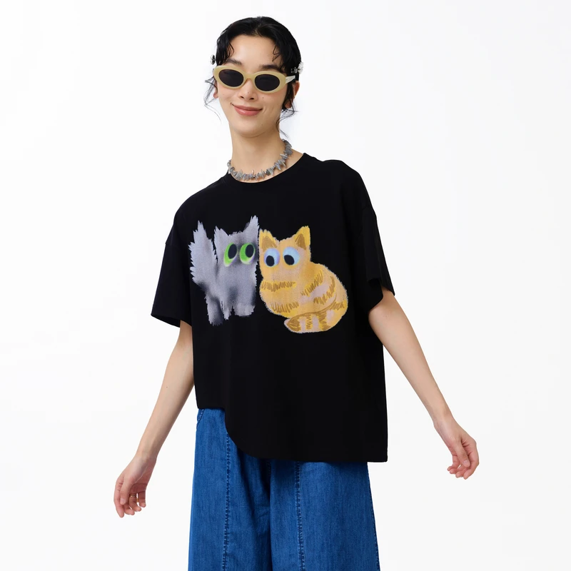 MOVEUP幻走2025夏季新款.FUN猫咪印花弧形下摆短款T恤女325210568