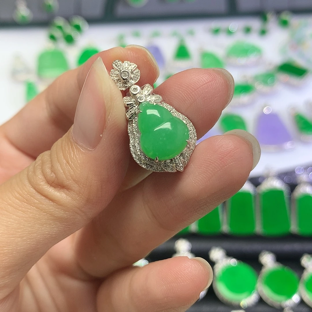 吊坠(不含链)18K金镶嵌翡翠