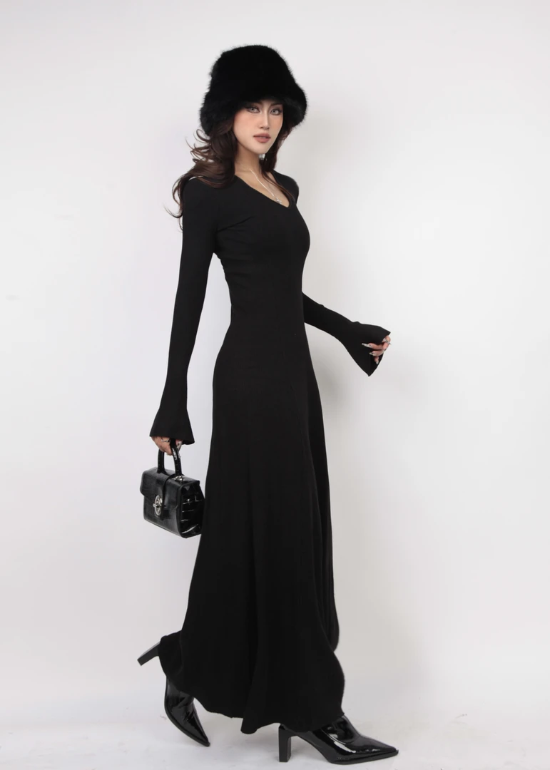 【Aliu自制】法式优雅气质V领坑条喇叭袖针织长裙女高级感收腰A字裙