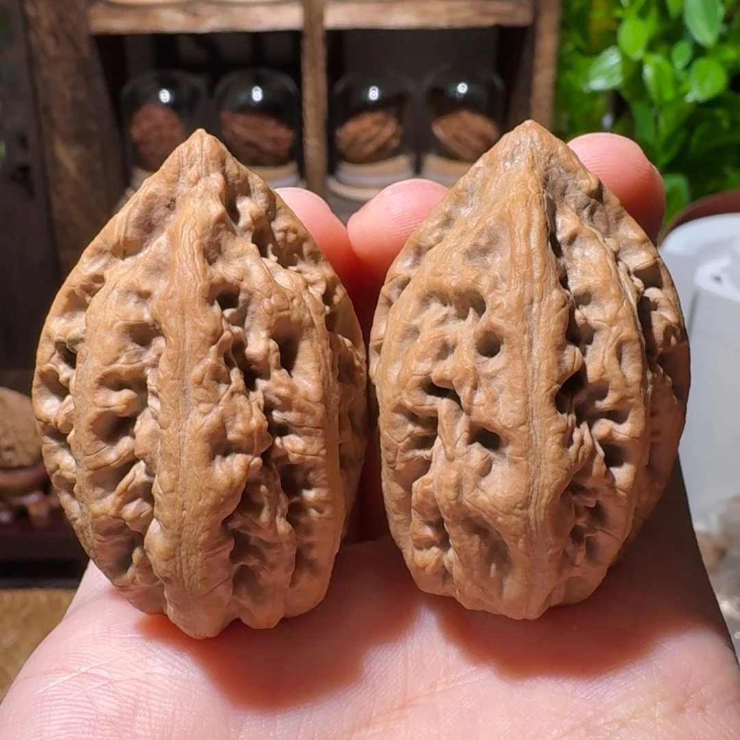 文玩核桃把件水晶鸡心