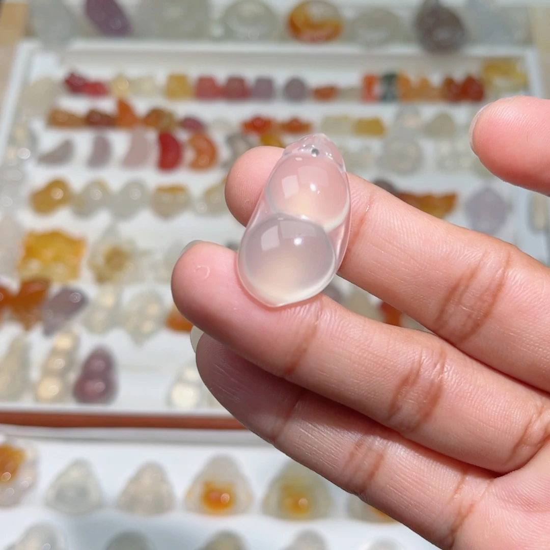 玛瑙/玉髓颈饰合金